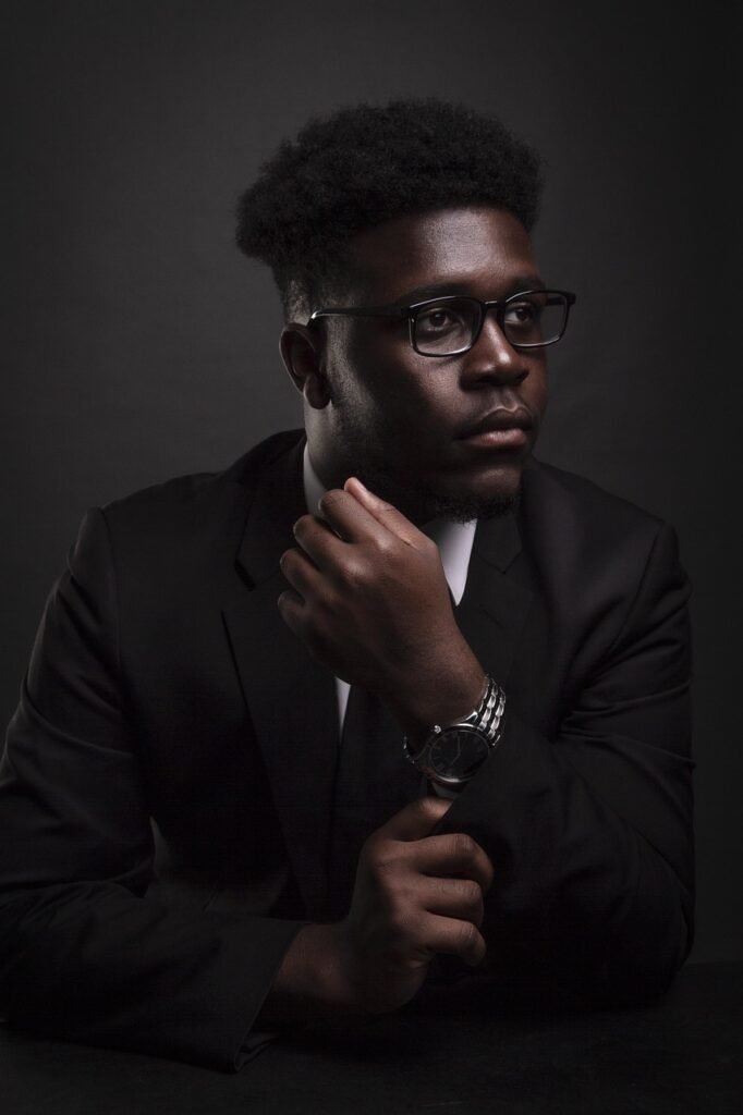 🚀 Como encontrar vagas de emprego na sua cidade mais rápido (guia completo com estratégias que funcionam) man, suit, black male, portrait, adult, male, young, professional, corporate, businessman, entrepreneur, successful, career, work, lifestyle, pose, suit, suit, suit, suit, suit, professional, businessman, businessman, entrepreneur, career